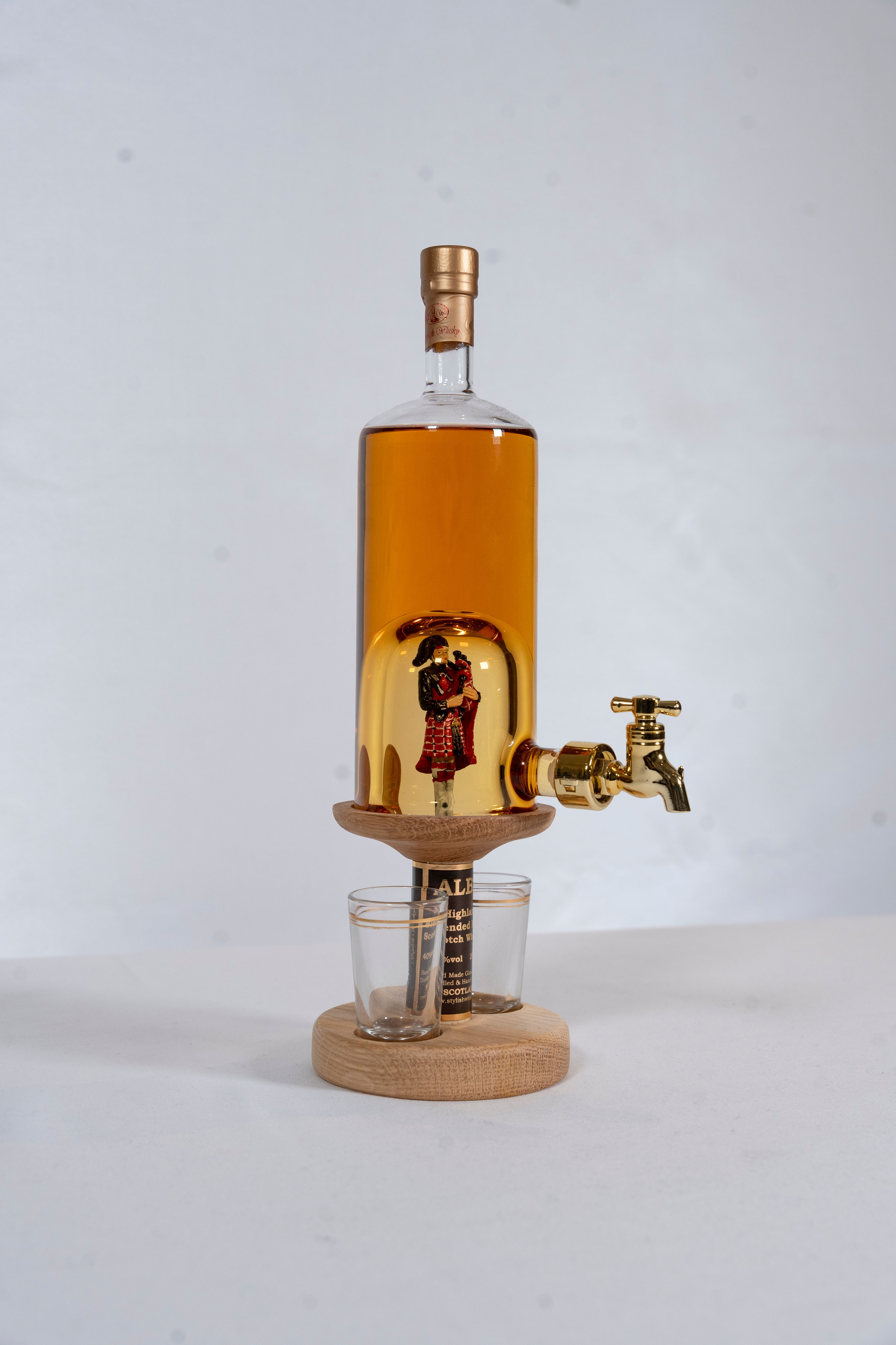 Scottish Bagpiper Refillable Whisky Decanter 350ml