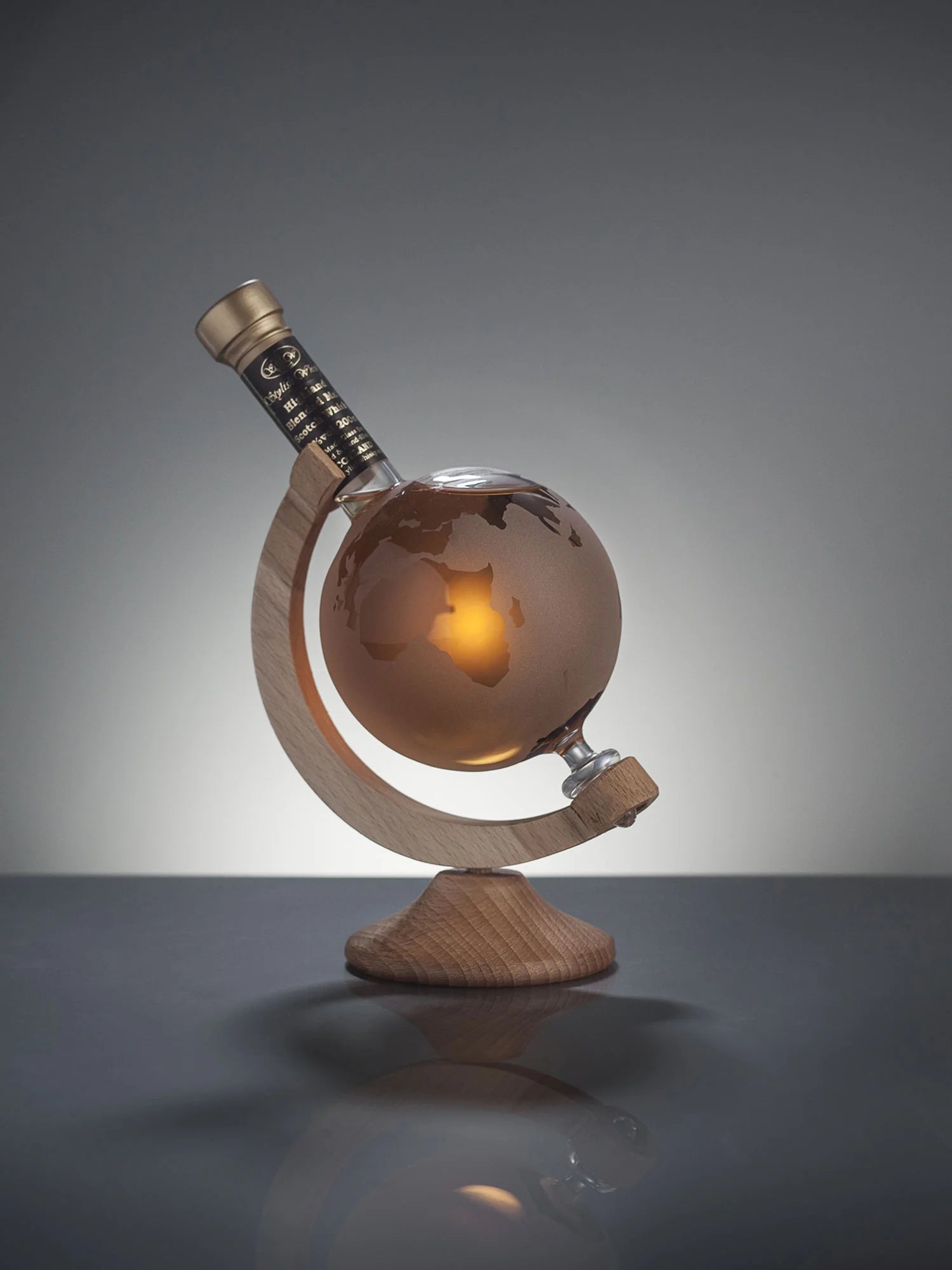 World Globe Refillable Whisky Decanter 200ml